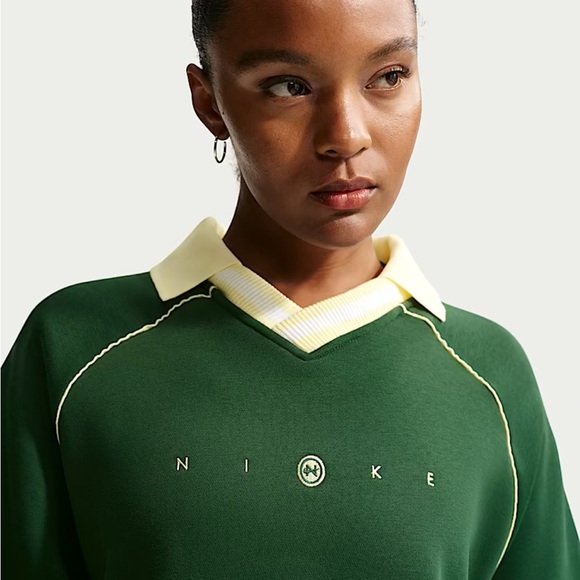 Nike Forest Green Pullover with White Collar - Picture 3 of 5